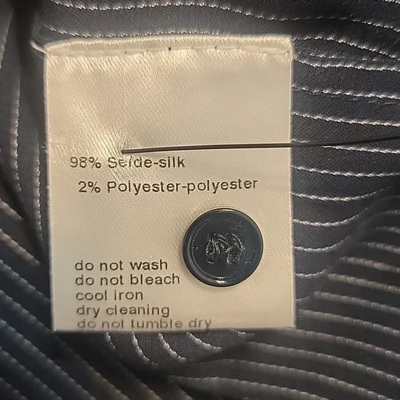 🆕️ AKRIS Silk Crepe Blouse - Picture 7 of 9